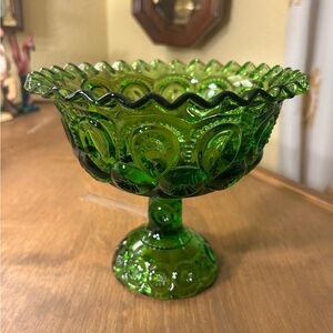 Large L.E. Smith Emerald Green Glass Moon & Stars Footed Compote w/Crimped Rim